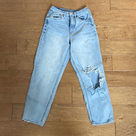 American Eagle Outfitters Denim - American Eagle 90s Boyfriend Jean